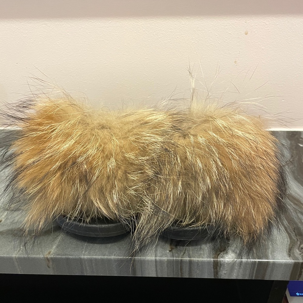 Real fox fur tan slides